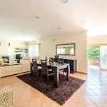 Casa Ar-belo By House And People * Carapecos