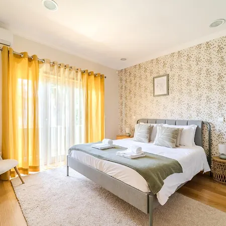 Casa Ar-belo By House And People * Carapetos