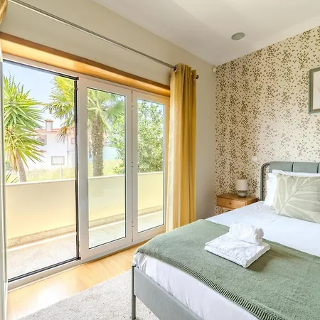 Casa Ar-belo By House And People * Carapecos