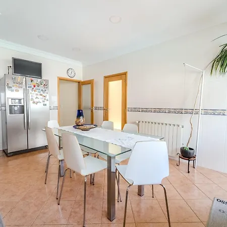 Casa Ar-belo By House And People Tamel