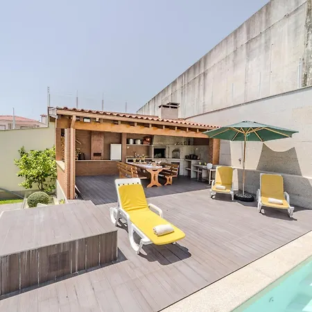 Casa Ar-belo By House And People