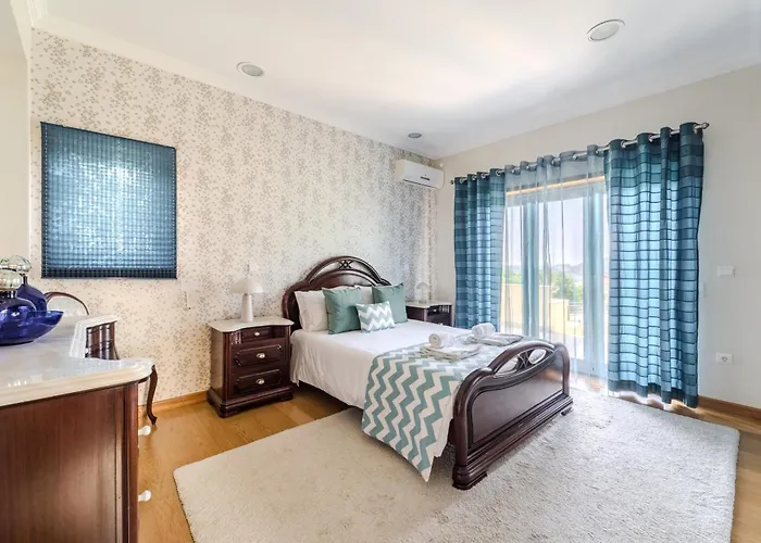 Casa Ar-belo By House And People Carapetos