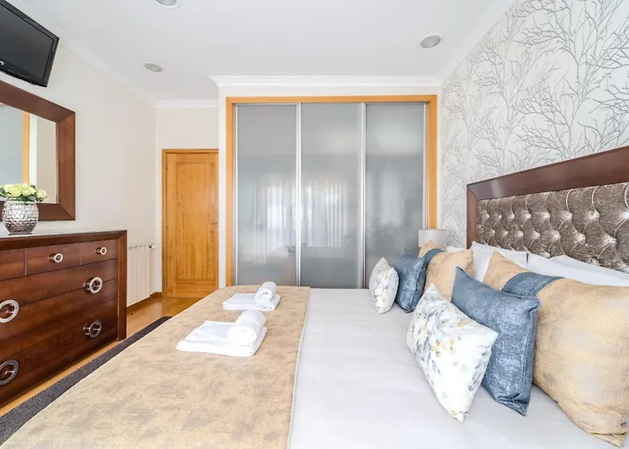 Casa Ar-belo By House And People Carapetos