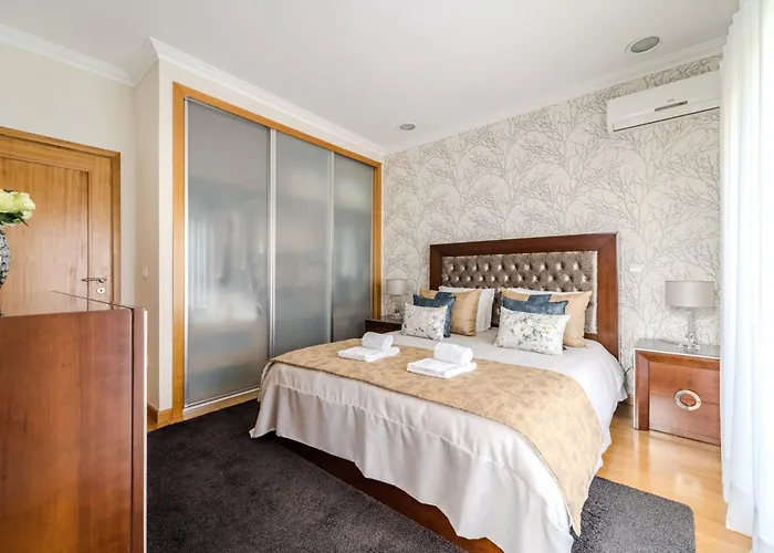 Casa Ar-belo By House And People Tamel