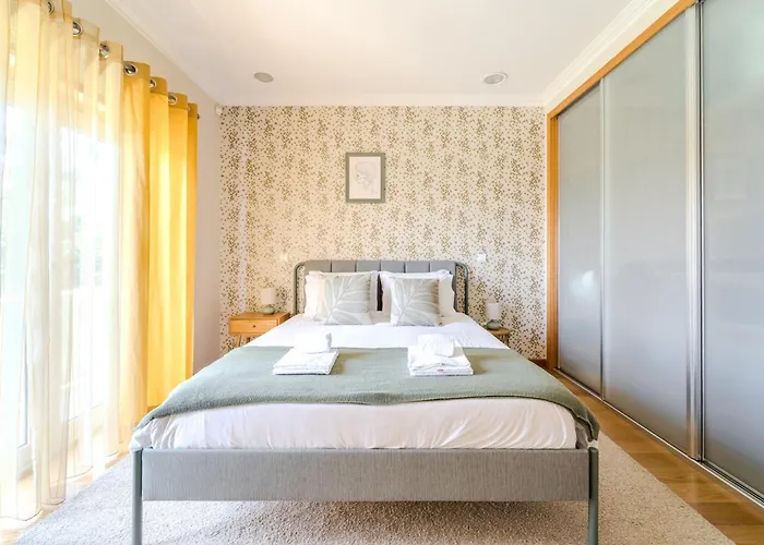 Casa Ar-belo By House And People Carapetos