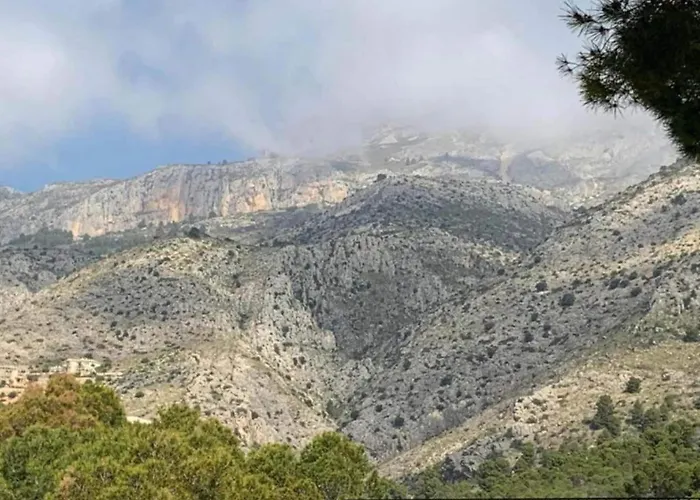 Casa de Férias Casa Ar-belo By House And People